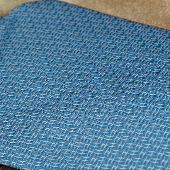 SOLD! Hermes Faconnee H Bicolore tie (New!) - Picture 3 of 7